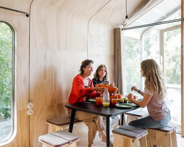 Les D'ostende Отель Остенде